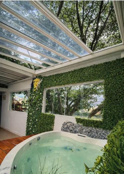 Getaway with Hot Tub and Retractable Roof in Campo Belo