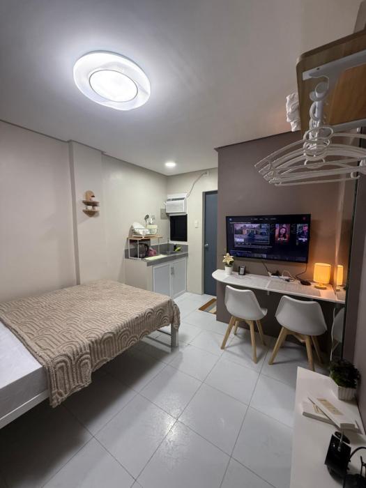 Feliz Staycation Studio Unit Calapan City