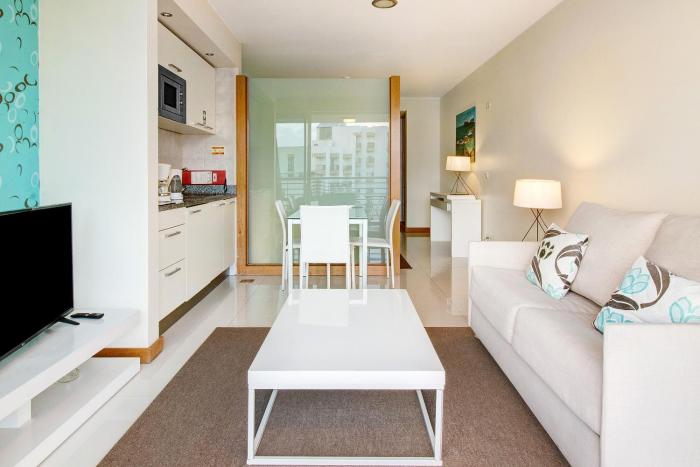 Dfm Happy Days C - Funchal