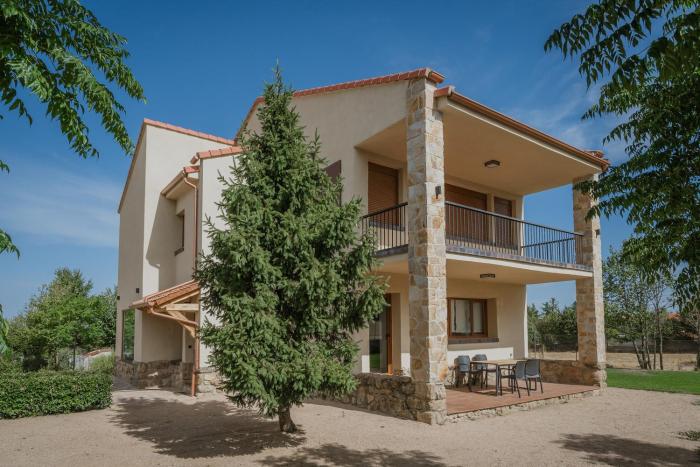 Casa Rural Torrecaballeros-Segovia