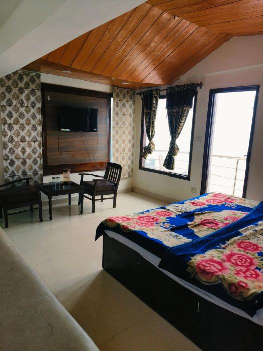 The Plaza Dalhousie - Near Ghandhi Chowk Mall Road