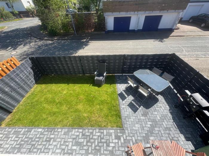 M und S - Landidyll am Weiher