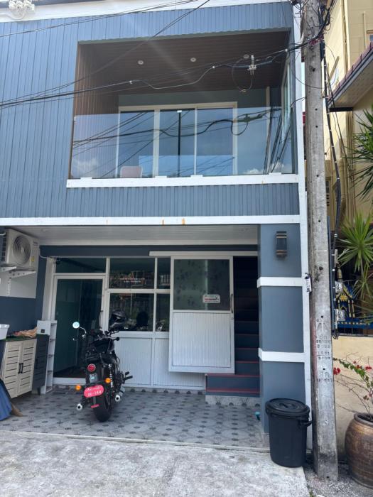 Milos House