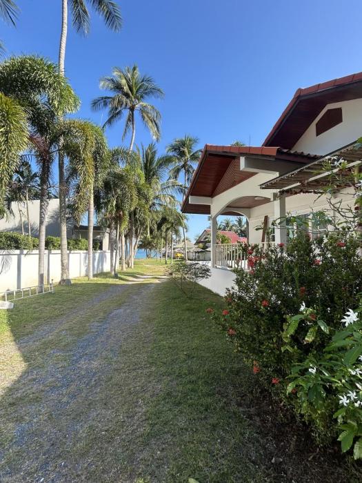 Villa Sunray - 3BR Beach Access Cozy House