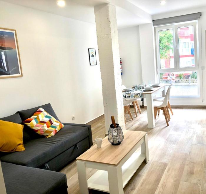 Beautiful house a walk away from the beach and downtown