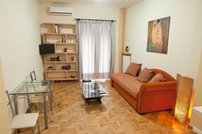 Small snuggery apartment near to the sea MySnAp
