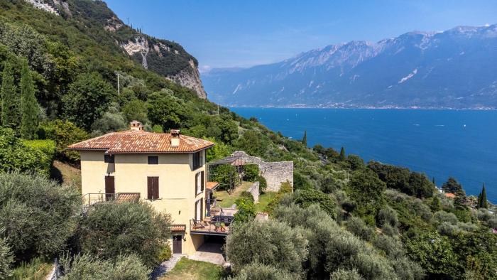 Haus mit tollem See -und Bergblick