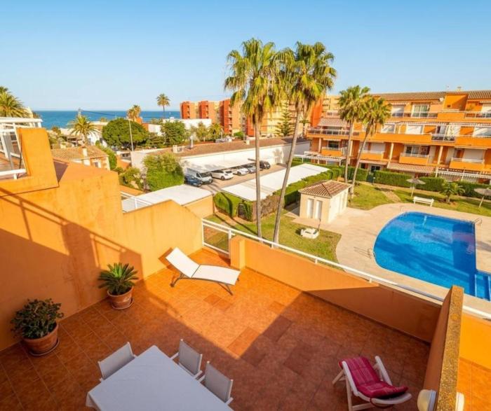 Apartamento Jardines de Dénia con terraza privada y piscina by Family Homes Rentals