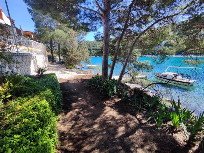 Perina Haven - Island Vis Beachfront