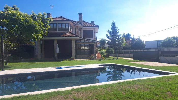 Casa Chalet, Villa Elisa