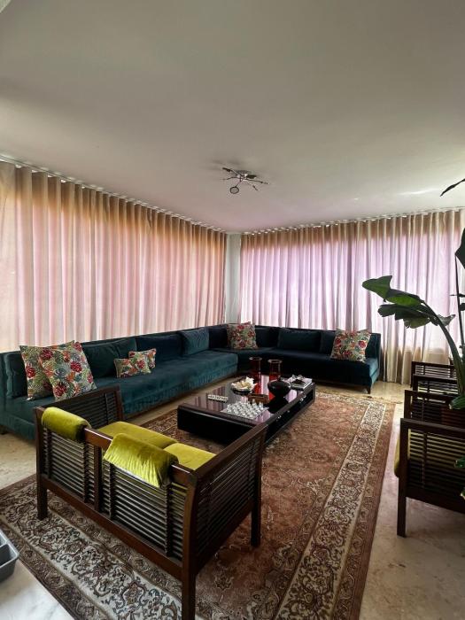Spacious 2 bedrooms beachfront apartment