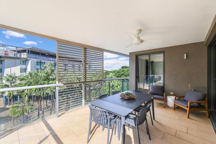Waterfront Palms Suite 3 Bed, Central Location