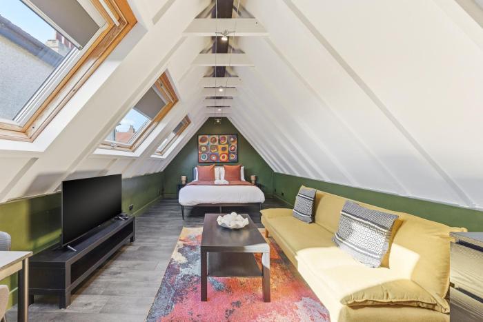 Bright & Unique Loft Studio - Harrogate Hideaway