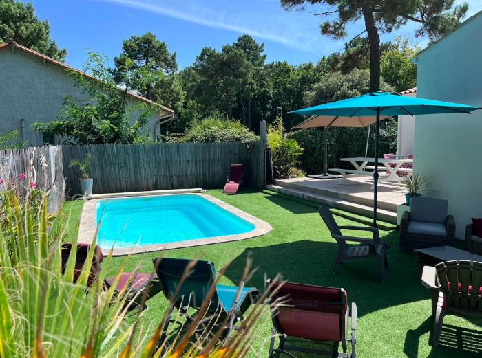 La désirée - 9 pers - Piscine - 3km de la plage