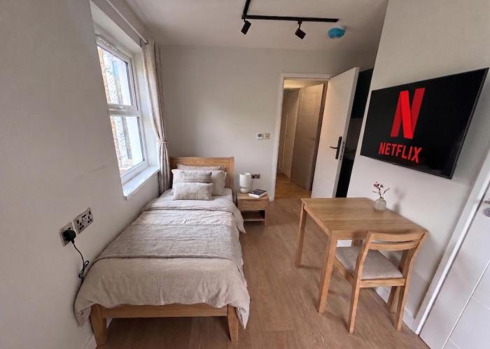 Unique Studio in the Heart of Hounslow!
