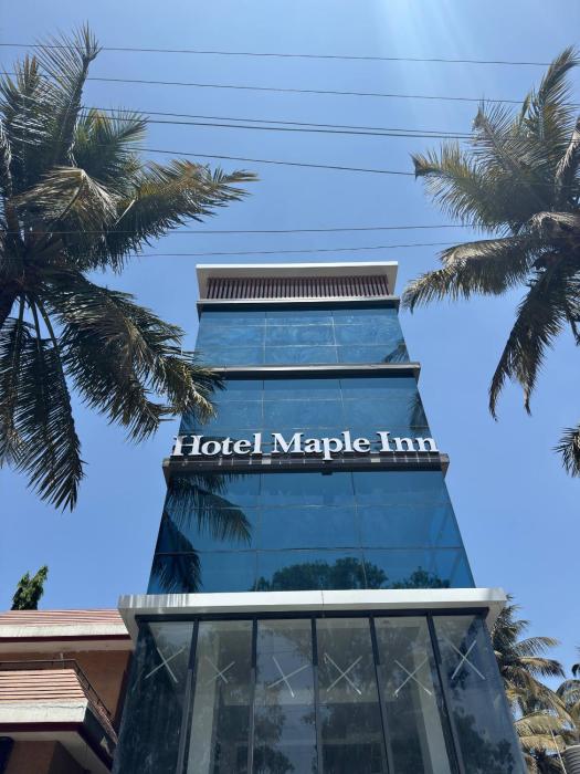Hotel Maple Inn