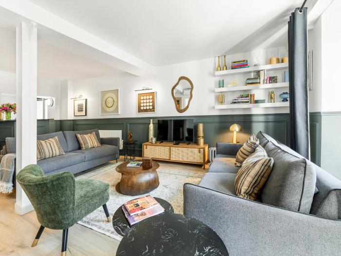 LivinParis - Luxury AC 4 Bedrooms Le Marais I