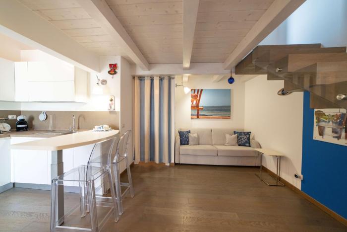 Casafra Attico in stile marinaro con splendida terrazza