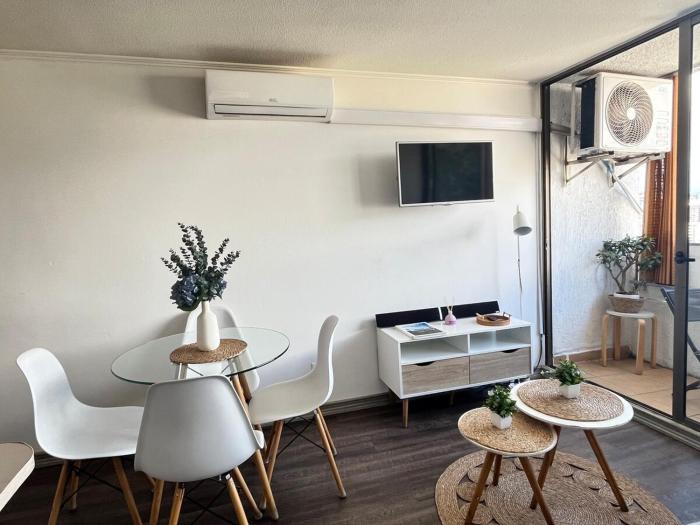 Moderno Depto, Metro, Movistar Arena, parking, downtown