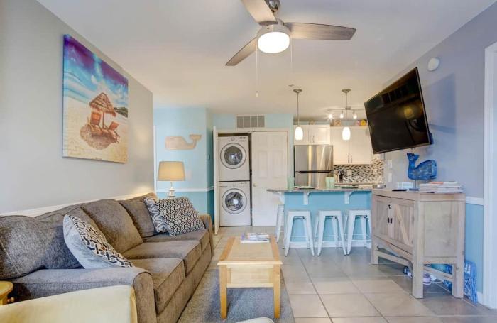 Walk to Beach, IndoorOutdoor Pools, Steps to Grocery