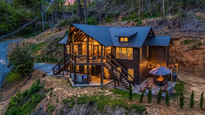 Indoor Private Pool, Sleeps 12, In Gatlinburg