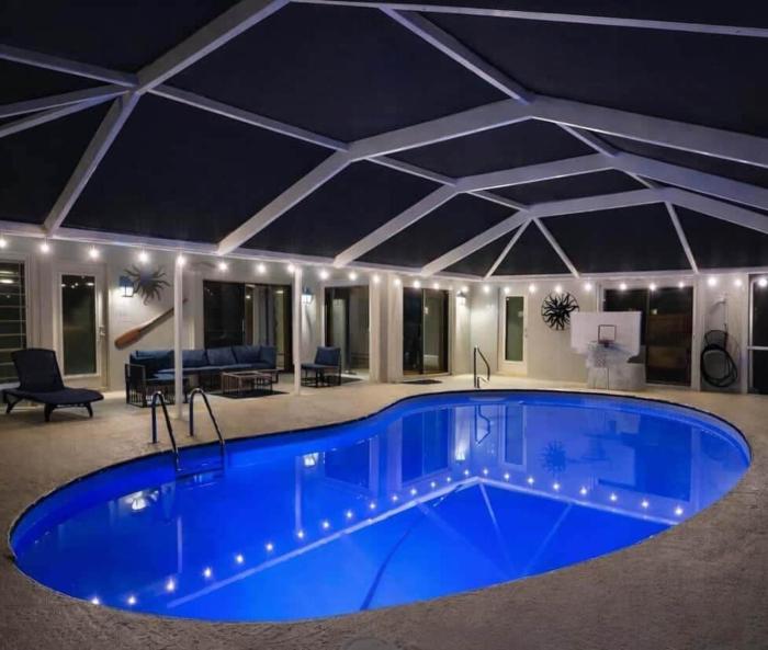 Elegant Wellington Pool Home Near Palm Beach