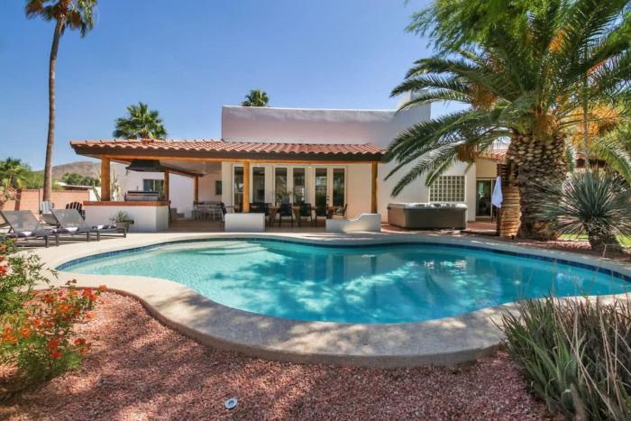 Serene Home Heated Pool & Games