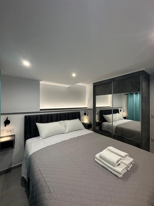 Golden Ecco Suites