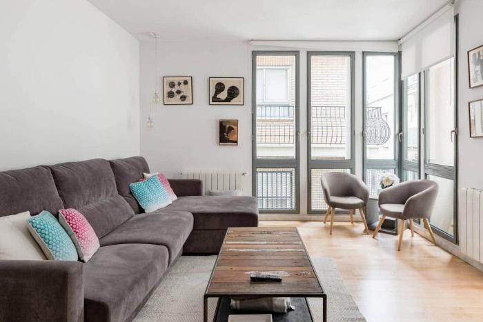 City Center Apartment With Shaded Terrace