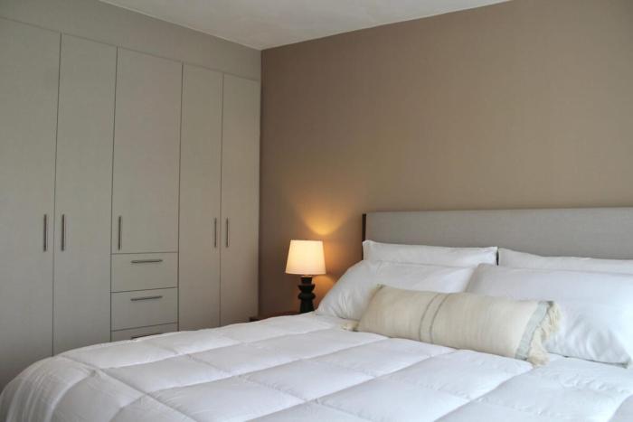 Single Suite Unbeatable Location Internet b34