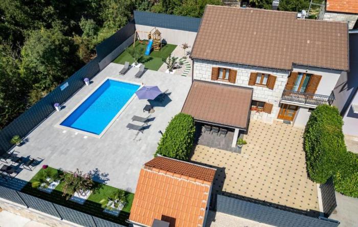 Nice home Bozena in Vinjani Donji