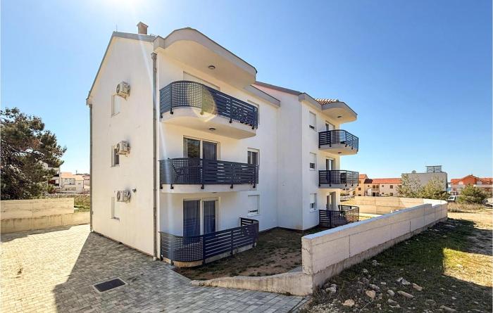 Awesome Apartment In Povljana With House Sea View