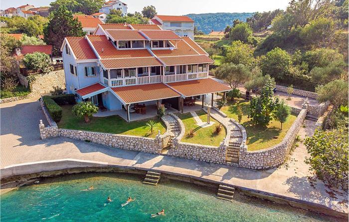 Stunning Apartment In Kampor With Swimming Pool