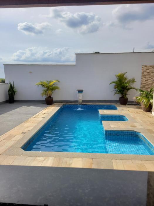 Casa com Piscina próximo ao aeroprto e cidade Administrativa