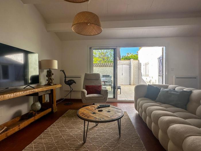 Villa rénovée 80m², 3 chambres, 8 pers, terrasse, parking - FR-1-705-71