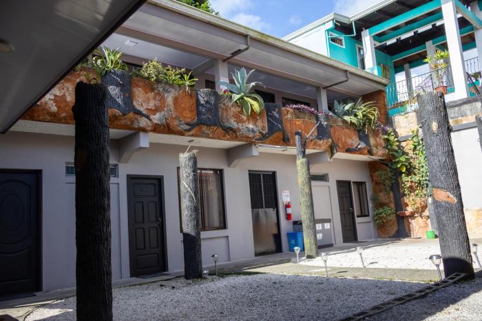 Solar La Fortuna Hostel & Lounge