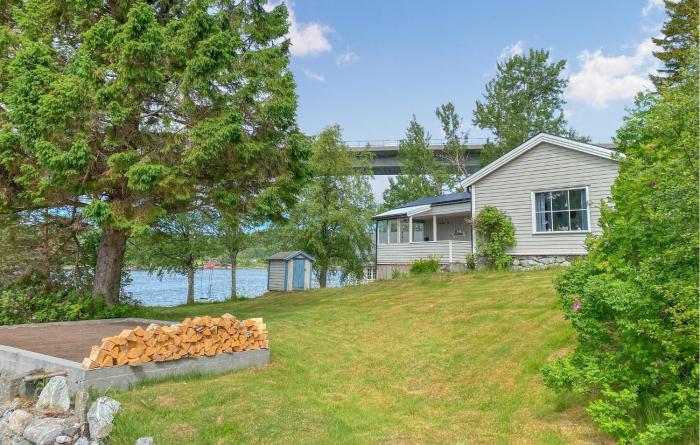 Gorgeous Home In Øydegard With Harbor View