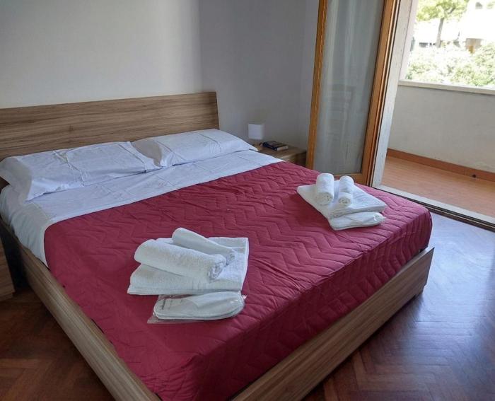 Perugia - 10 min Centre and Station, Free Parking