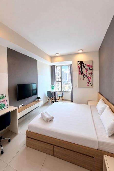 High Floor Luxury Rivergate Apartment Central - Premium Pool Access