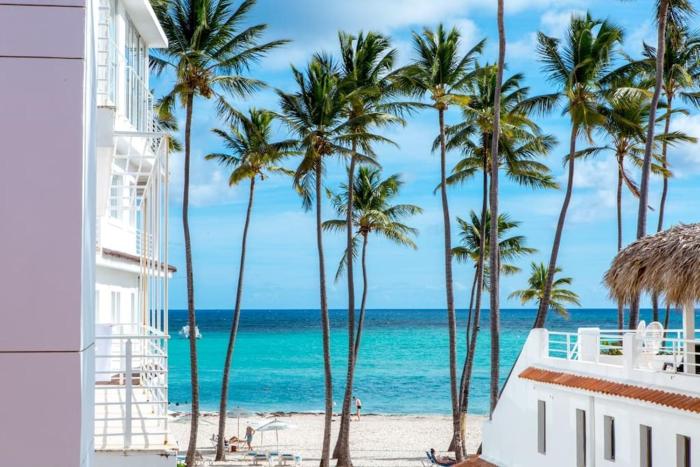 CARIBBEAN Deluxe VILLAS & Apartments, POOL LOS CORALES Beach & SPA