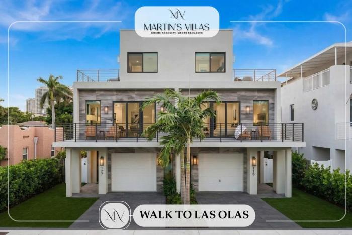 Luxury Las Olas 6200sqft - sleeps 28 & with 2 pools