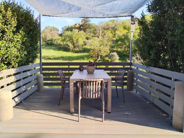 Calm Horizon Residence