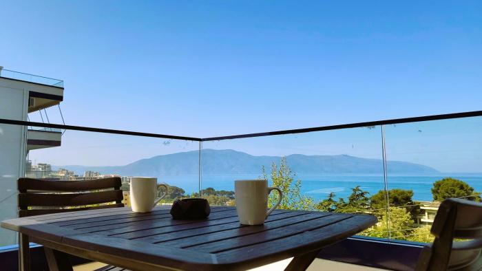 Infinity and Panoramic Sea View Apartment