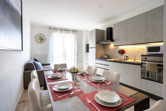 Rent Apartment - Parking and Comfort - Spacious Apt up to 8 Pax