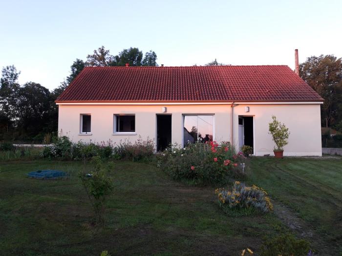 Maison de plain pied dans un verger