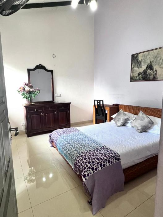Airport home stay