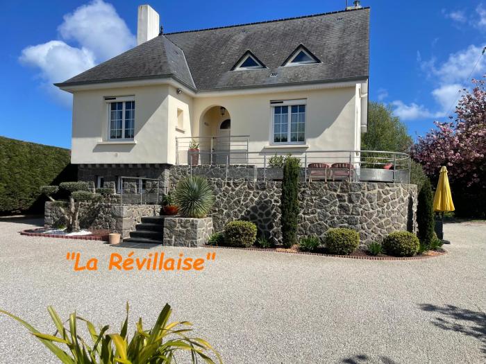 Proche mer, Cour privée et Grand Jardin clos - 2 à 5 personnes