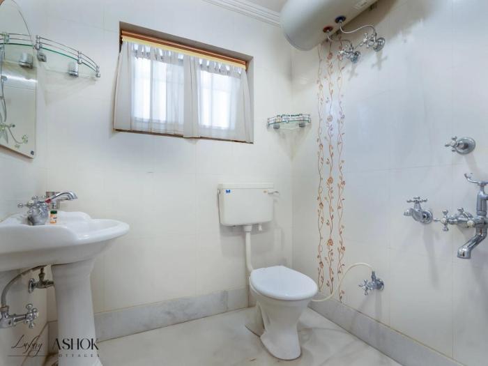 Luxury Ashok Cottage