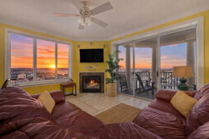 3 BR Belmont Towers on Boardwalk: Ocean & Bay Views