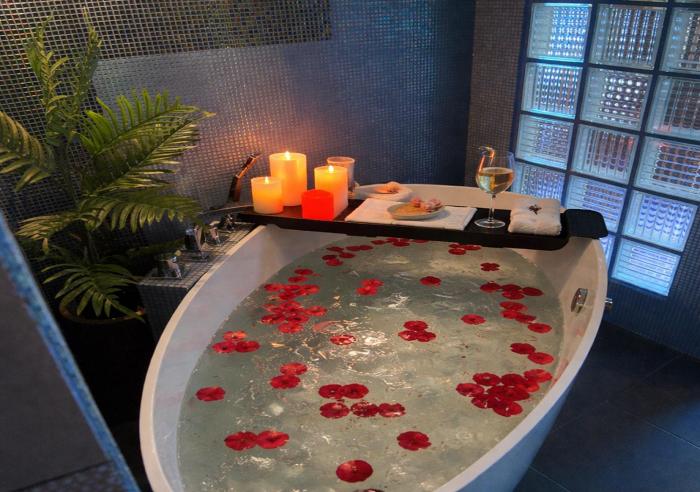 Asenata Apartament z wanną i sauną - prywatne SPA dla 2 osób